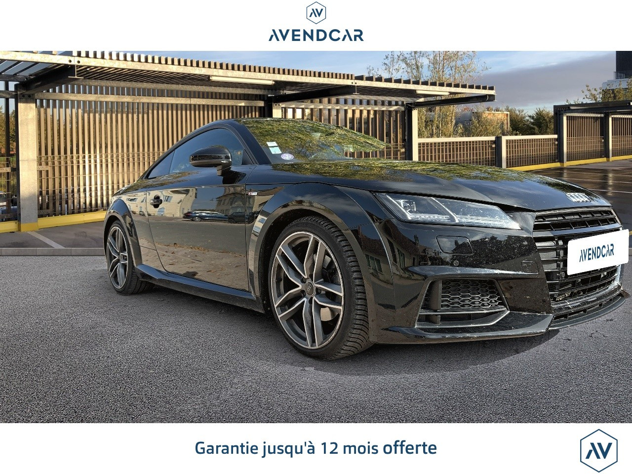 Voiture
                                                 Audi Tt 3 S COUPE 1.8 TFSI S LINE S TRONIC