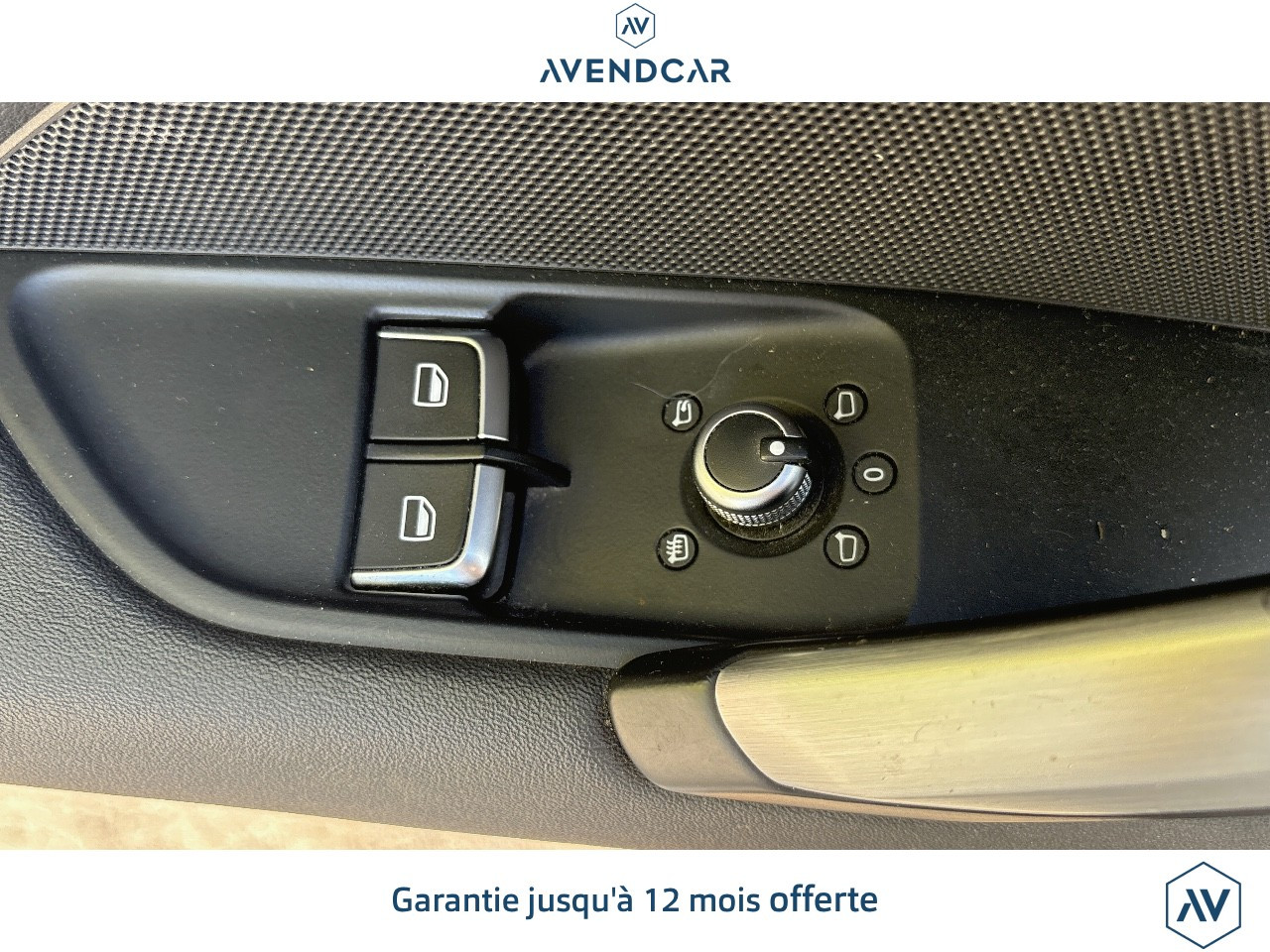 Voiture
                                                 Audi Tt 3 S COUPE 1.8 TFSI S LINE S TRONIC