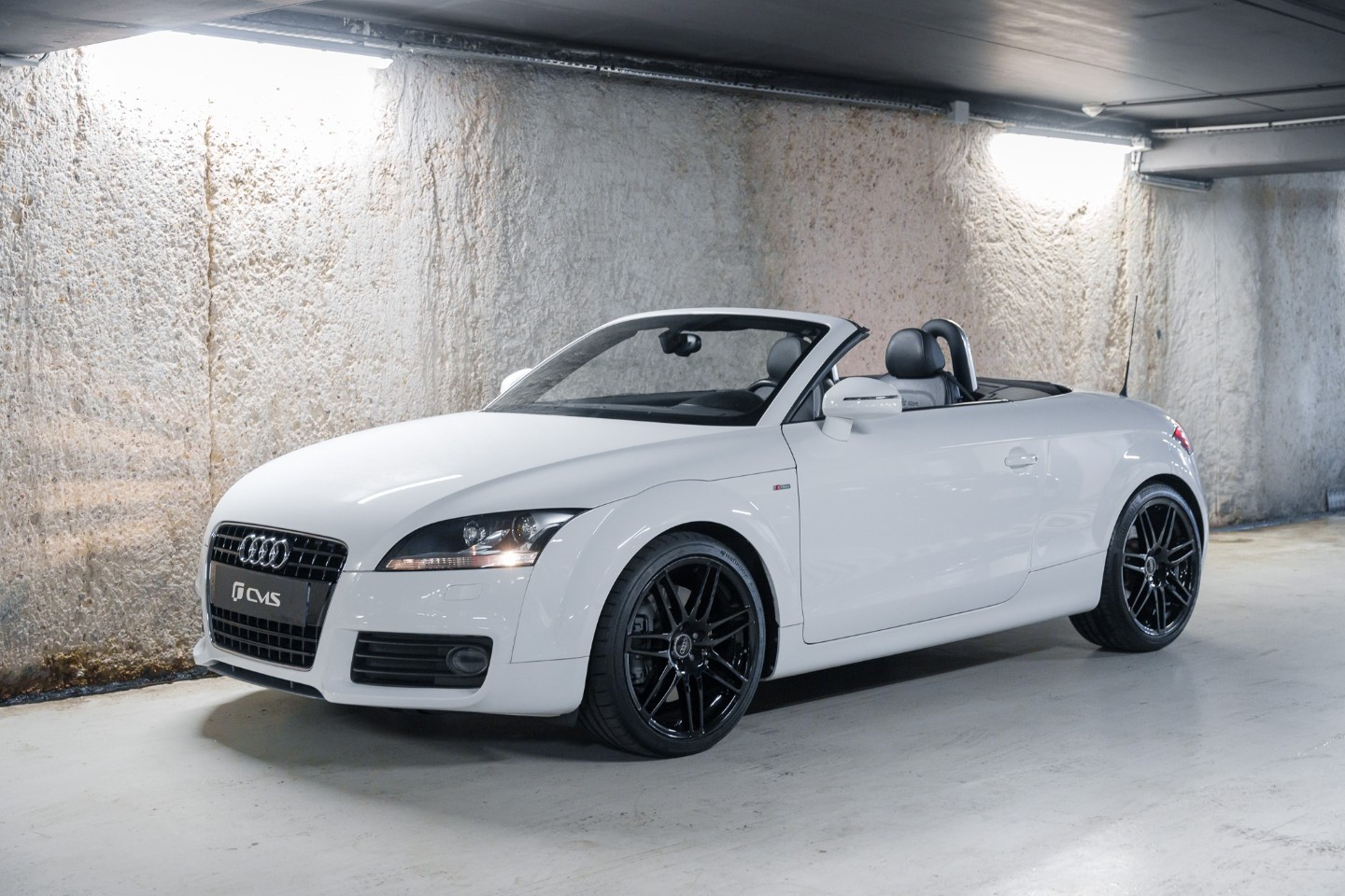 
                                                Voiture
                                                 Audi TT S-Line V6