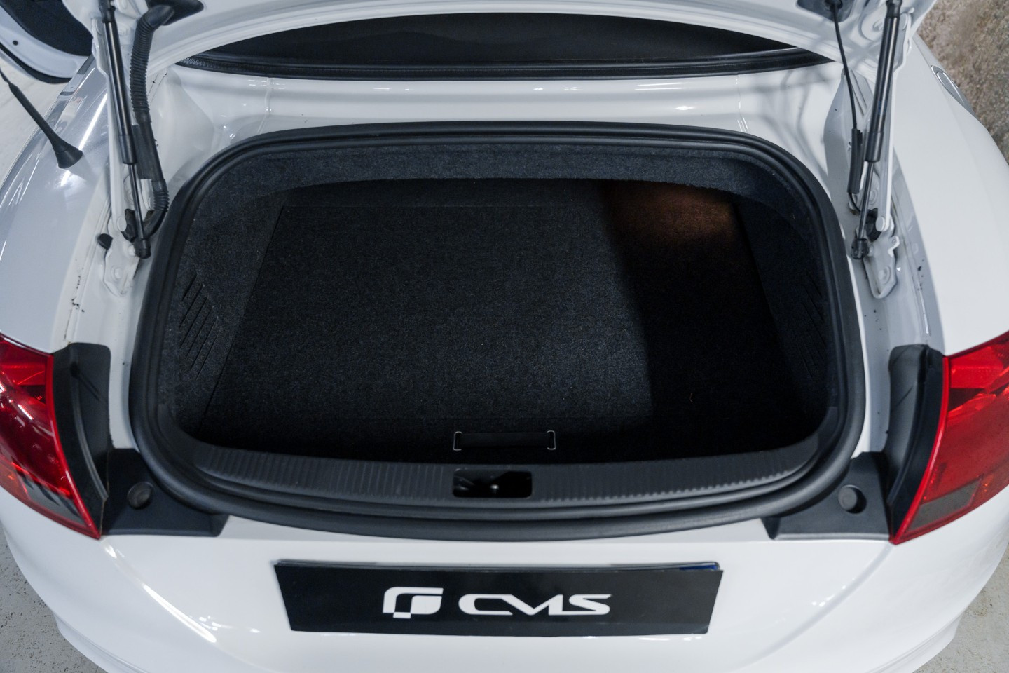 
                                                Voiture
                                                 Audi TT S-Line V6