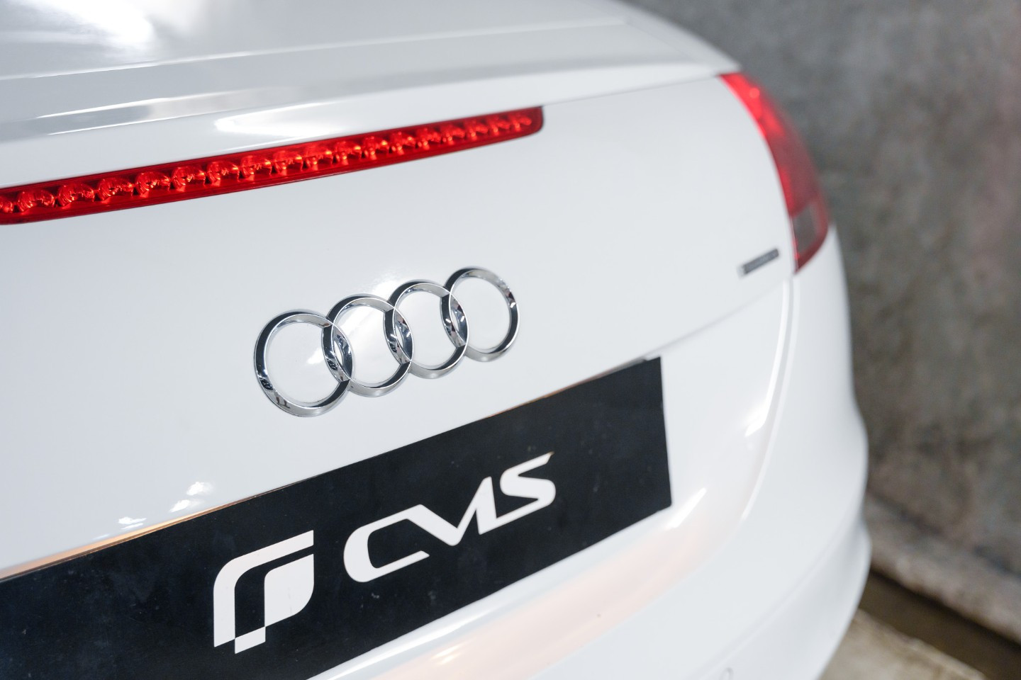 
                                                Voiture
                                                 Audi TT S-Line V6
