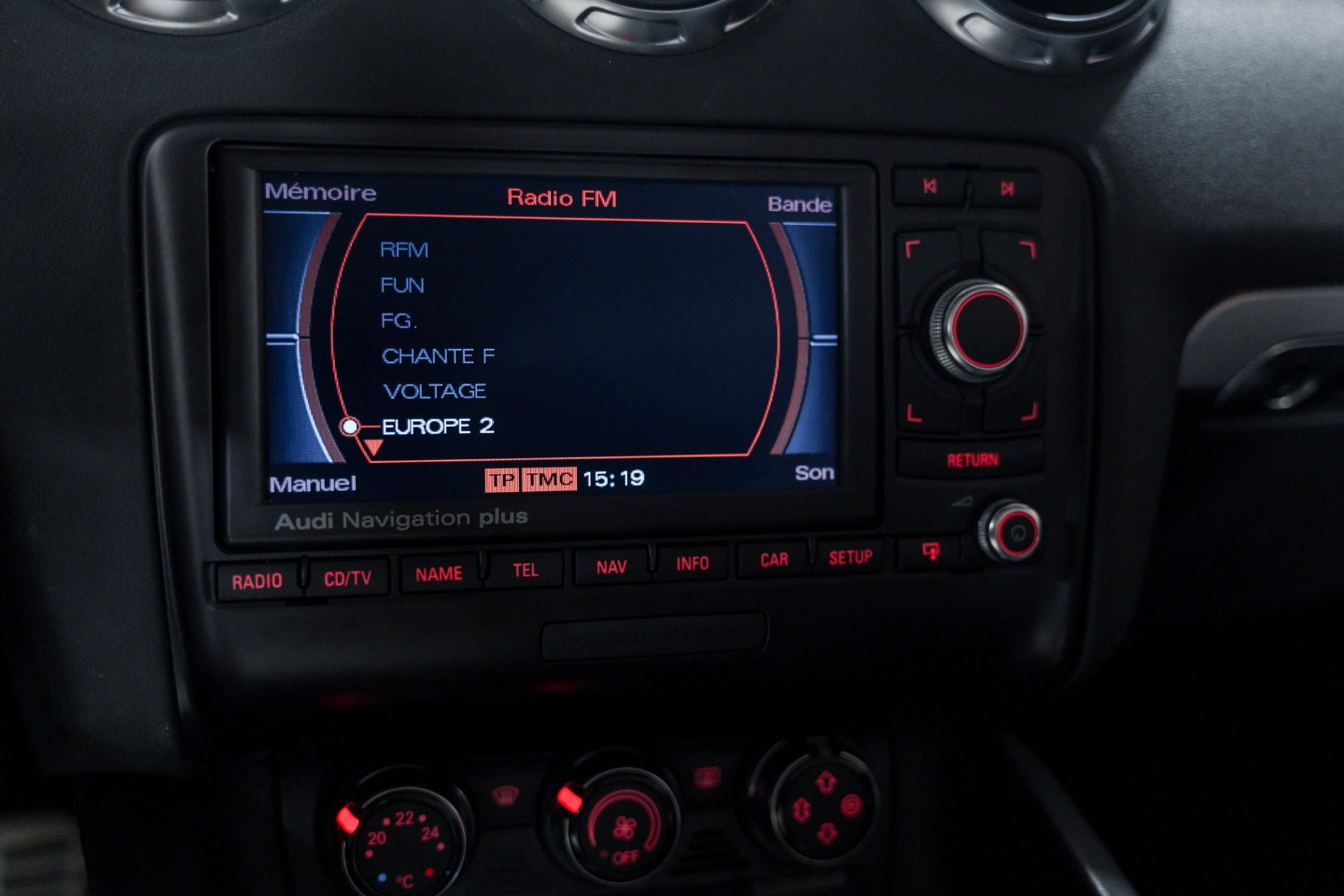 
                                                Voiture
                                                 Audi TT S-Line V6