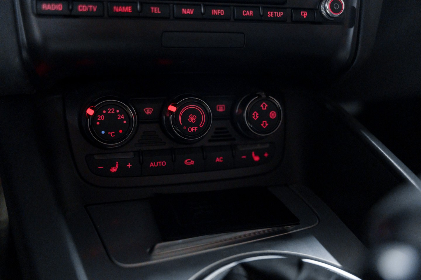 
                                                Voiture
                                                 Audi TT S-Line V6