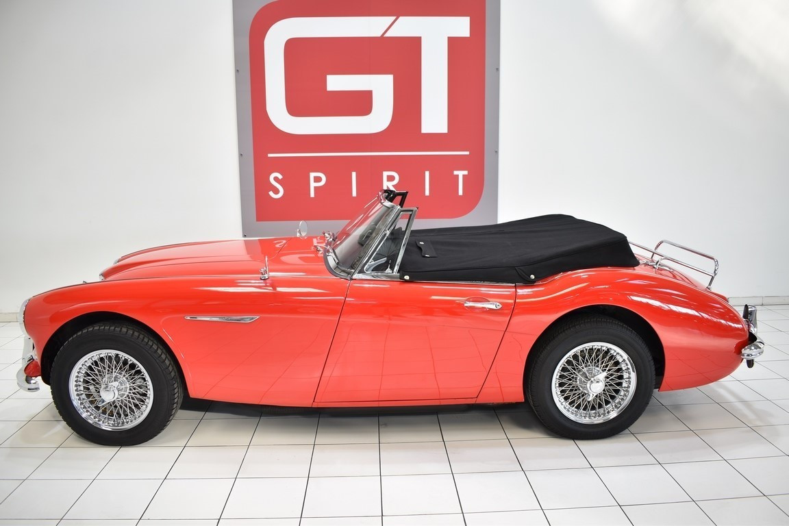 
                                                Voiture
                                                 AUSTIN HEALEY 3000 MKIII BJ8 Phase 1