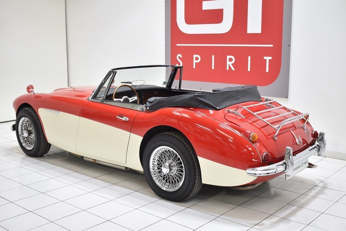 
                                                Voiture
                                                 AUSTIN HEALEY  3000 MKIII BJ8 Phase 2