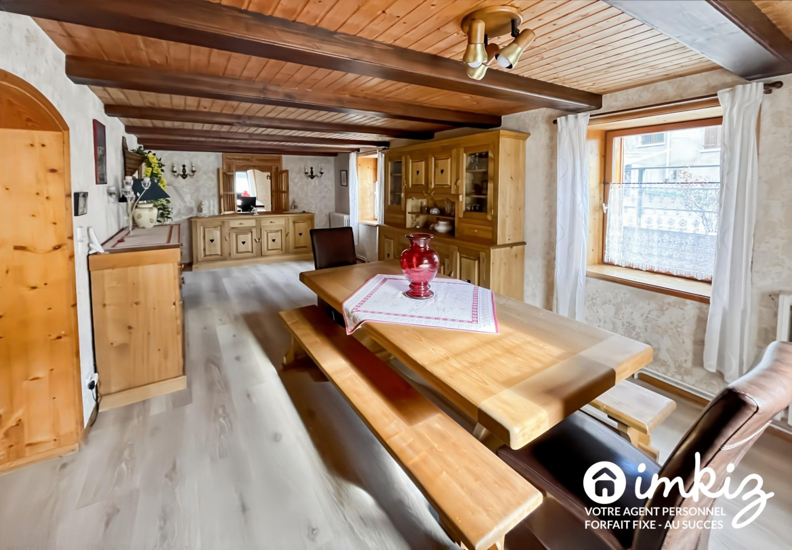 
                                                Vente
                                                 Authentique maison savoyarde avec terrasse