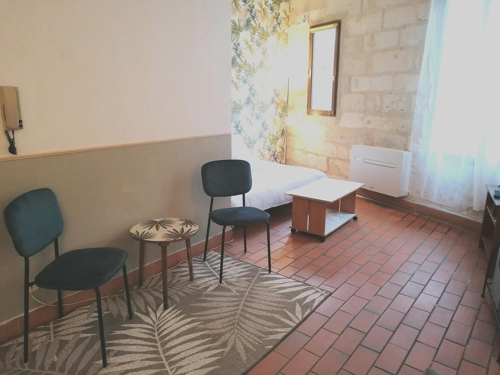 
                                                Location
                                                 Avignon IM - 5 mn fac joli studio meublé 24 m2