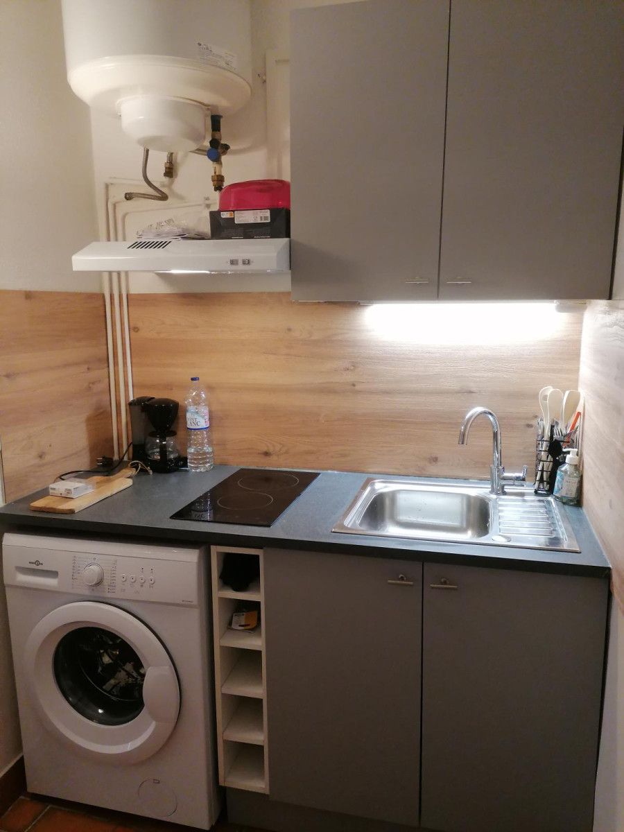 
                                                Location
                                                 Avignon IM - 5 mn fac joli studio meublé 24 m2