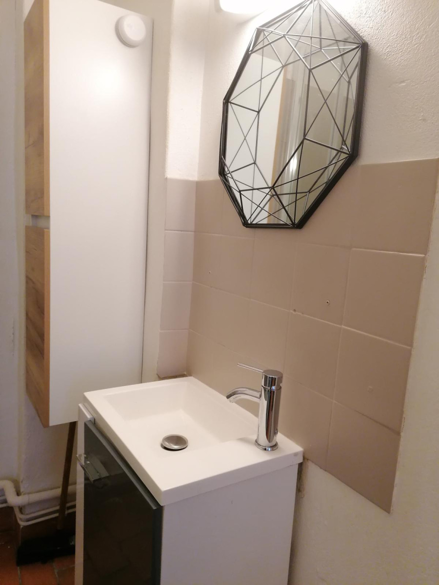 
                                                Location
                                                 Avignon IM - 5 mn fac joli studio meublé 24 m2