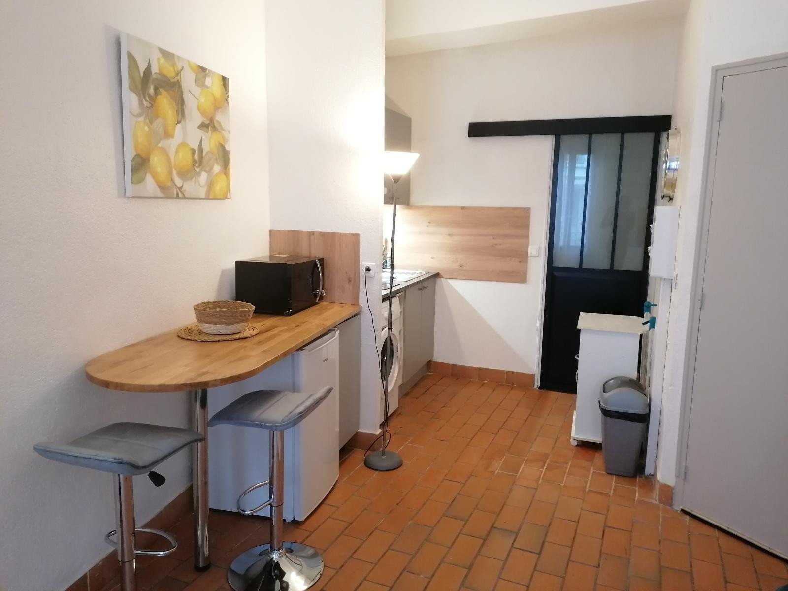 
                                                Location
                                                 Avignon IM - 5 mn fac joli studio meublé 24 m2
