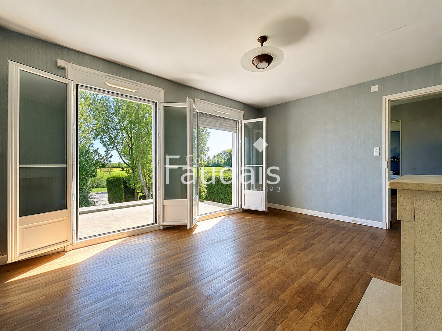 
                                                Vente
                                                 Axe Saint-Lô / Bayeux   Beaux volumes et charme