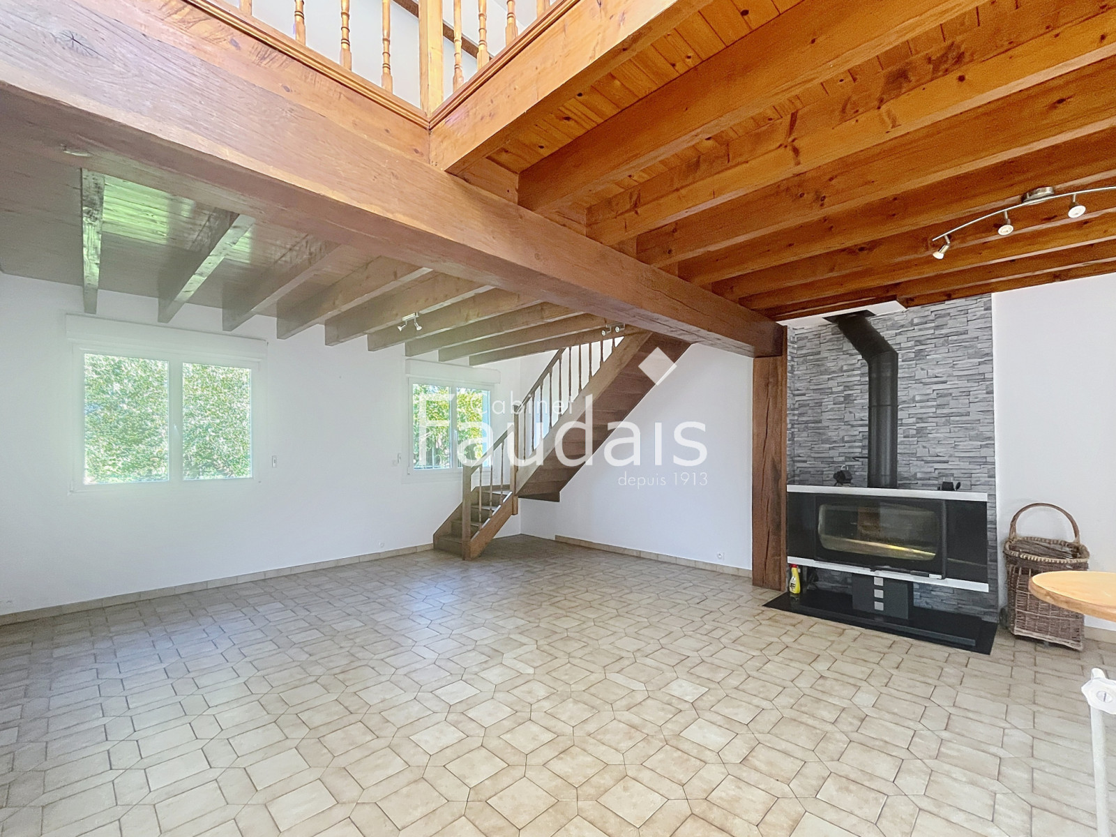 
                                                Vente
                                                 AXE  SAINT-LO - PERIERS , A 15km  