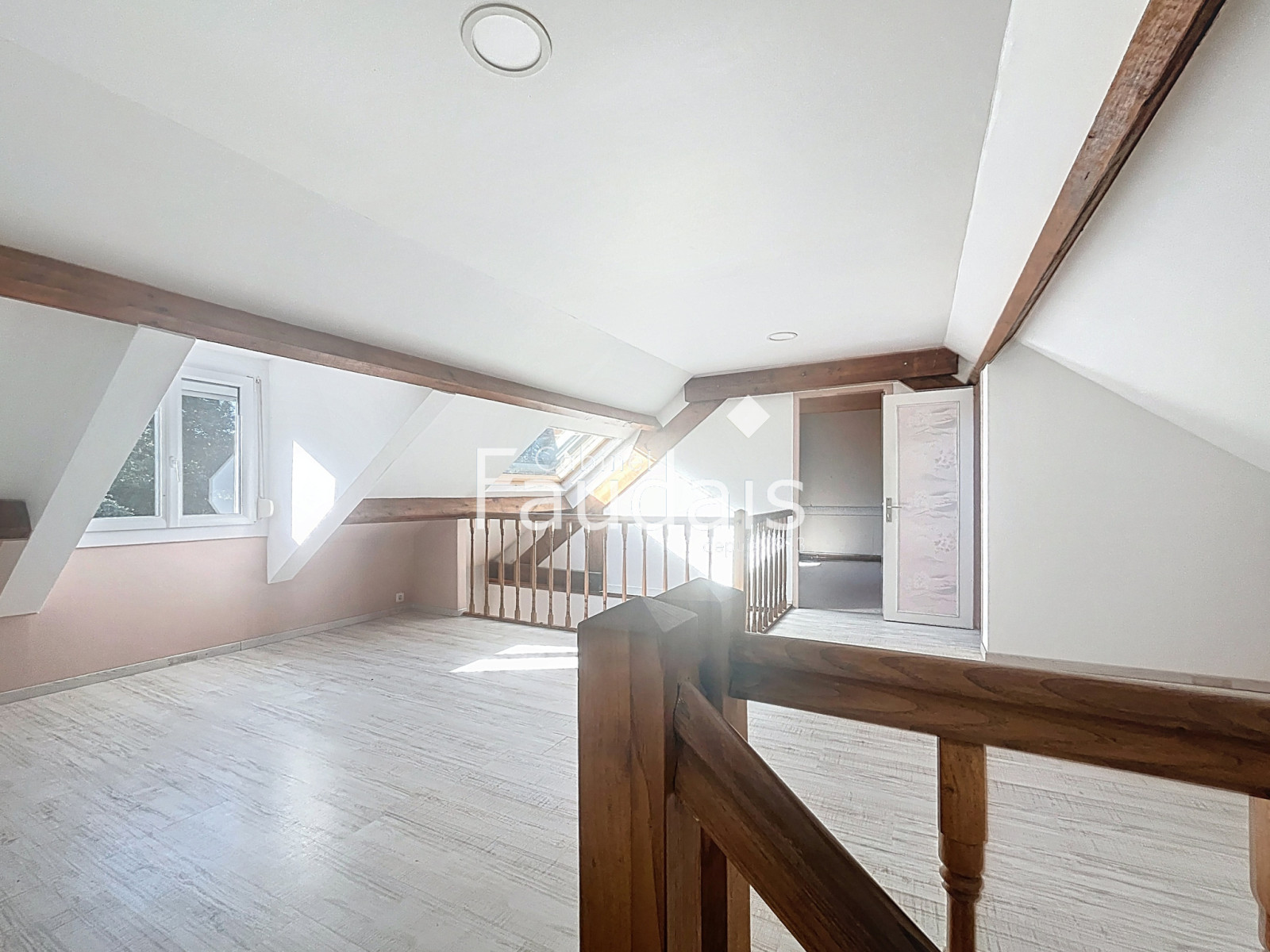 
                                                Vente
                                                 AXE  SAINT-LO - PERIERS , A 15km  