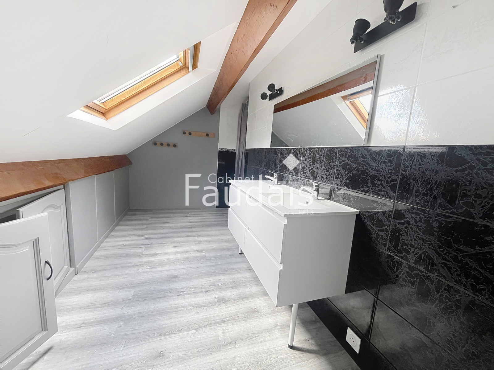 
                                                Vente
                                                 AXE  SAINT-LO - PERIERS , A 15km  