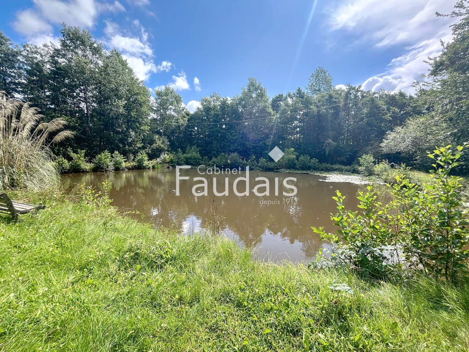 
                                                Vente
                                                 AXE  SAINT-LO - PERIERS , A 15km  