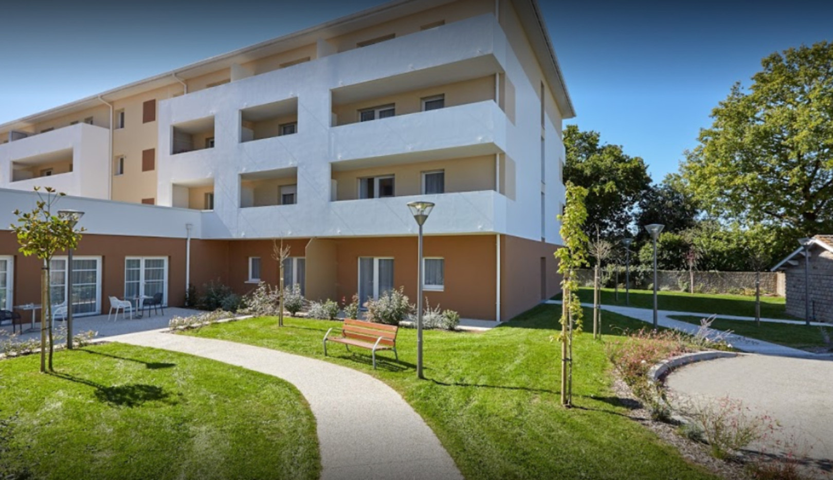 
                                                Vente
                                                 Bail commercial en cours – gestion totalement