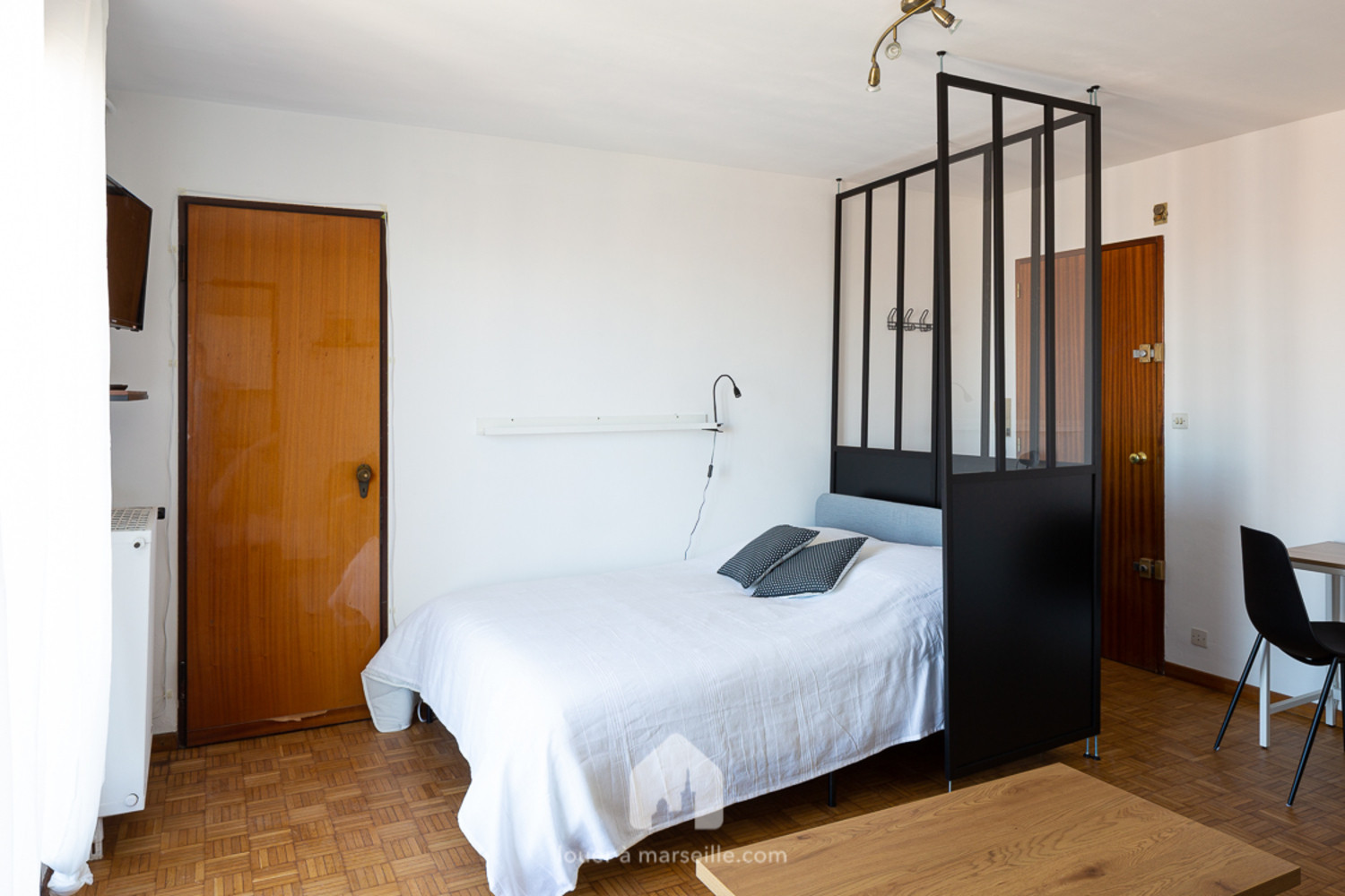 
                                                Location
                                                 Balcon de Longchamp