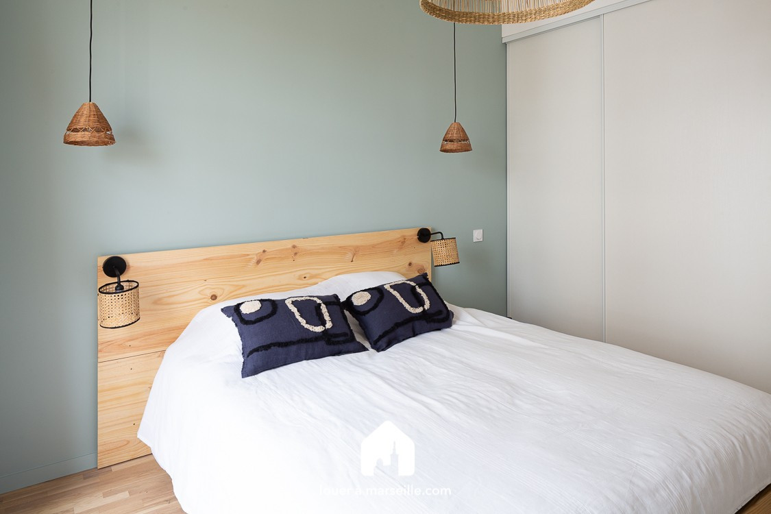 
                                                Location
                                                 Balcon du Prado