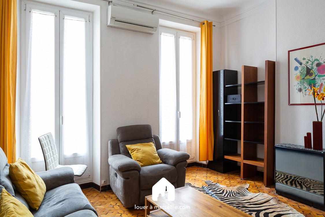 
                                                Location
                                                 Balcon Escat