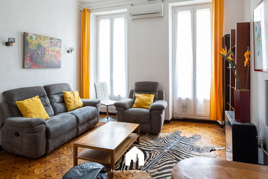 
                                                Location
                                                 Balcon Escat