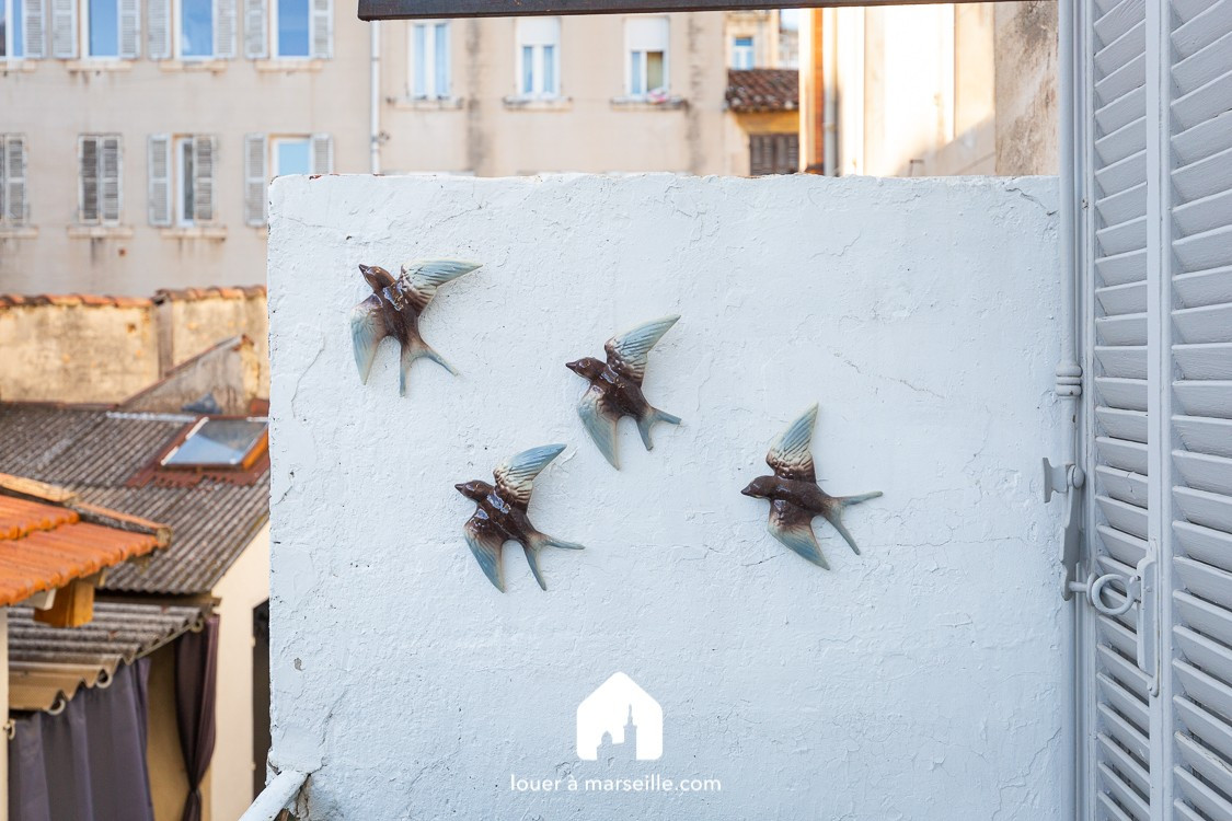 
                                                Location
                                                 Balcon Escat