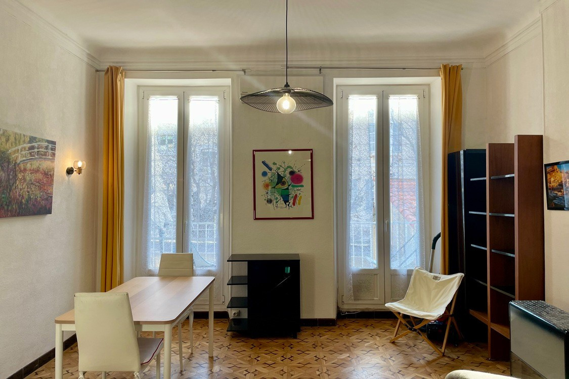 
                                                Location
                                                 Balcon Escat