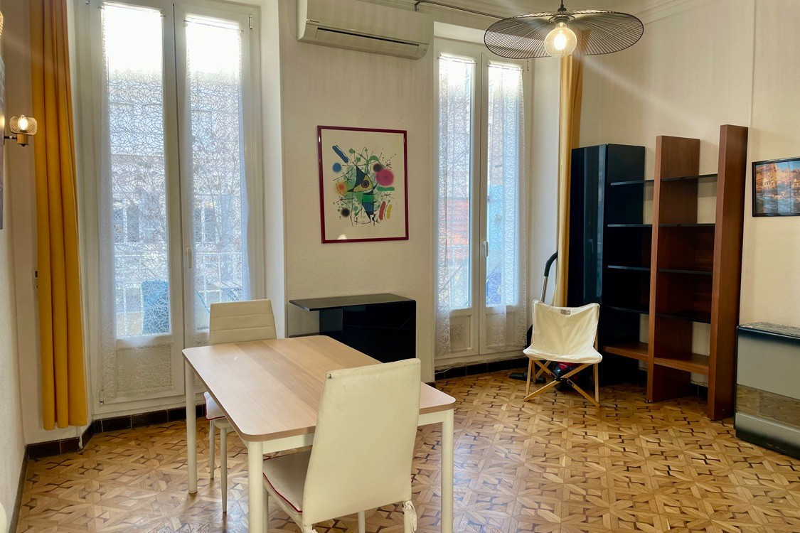 
                                                Location
                                                 Balcon Escat