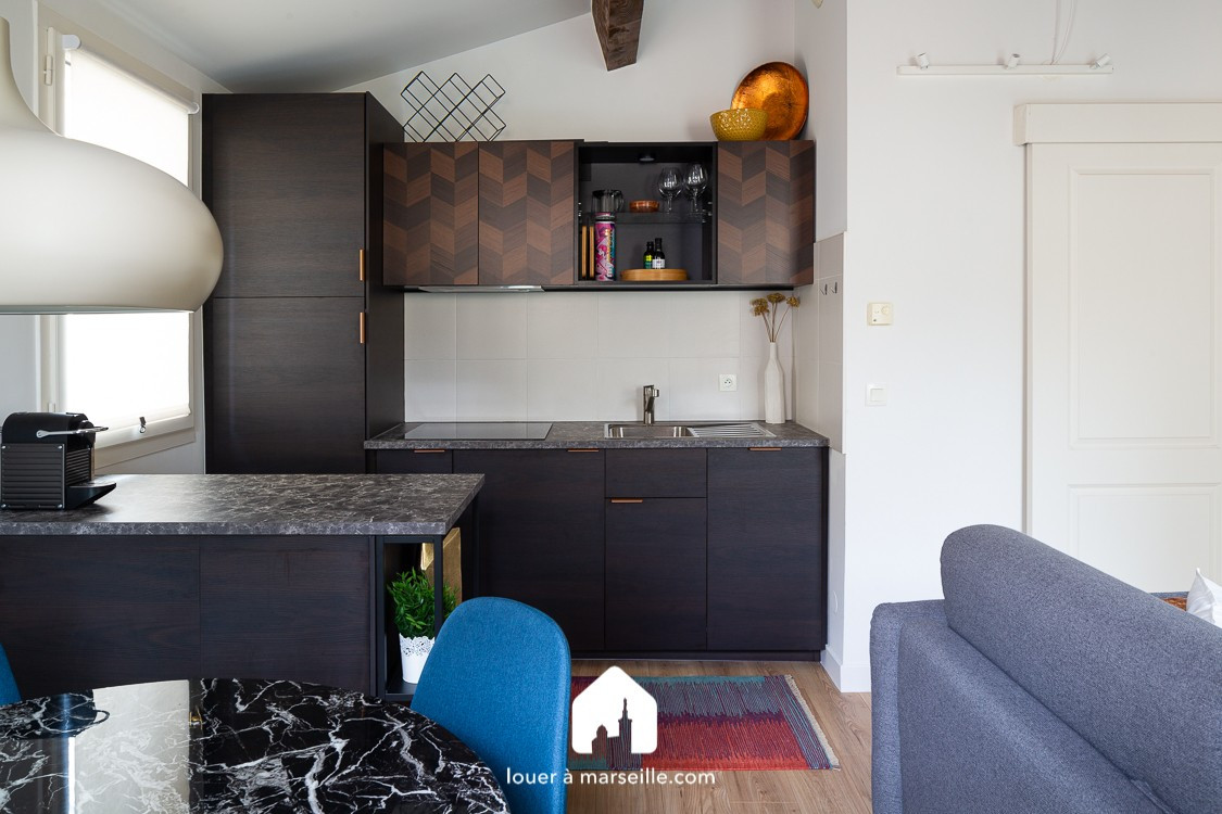 
                                                Location
                                                 Balcon République