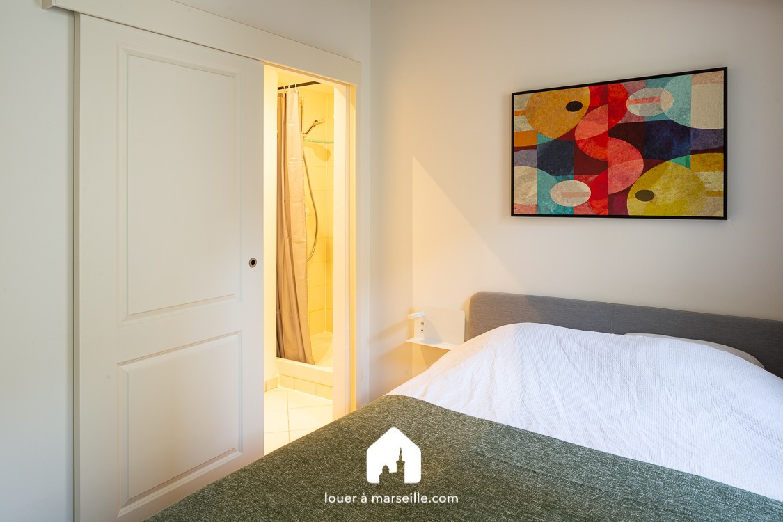 
                                                Location
                                                 Balcon République