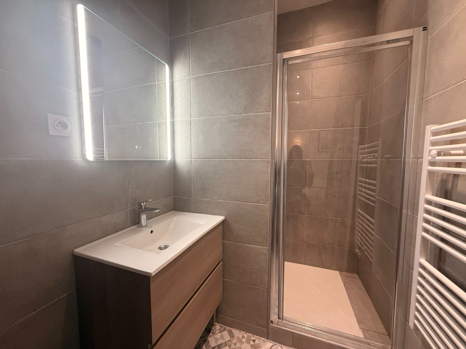 
                                                Location
                                                 BALLARD 2D*