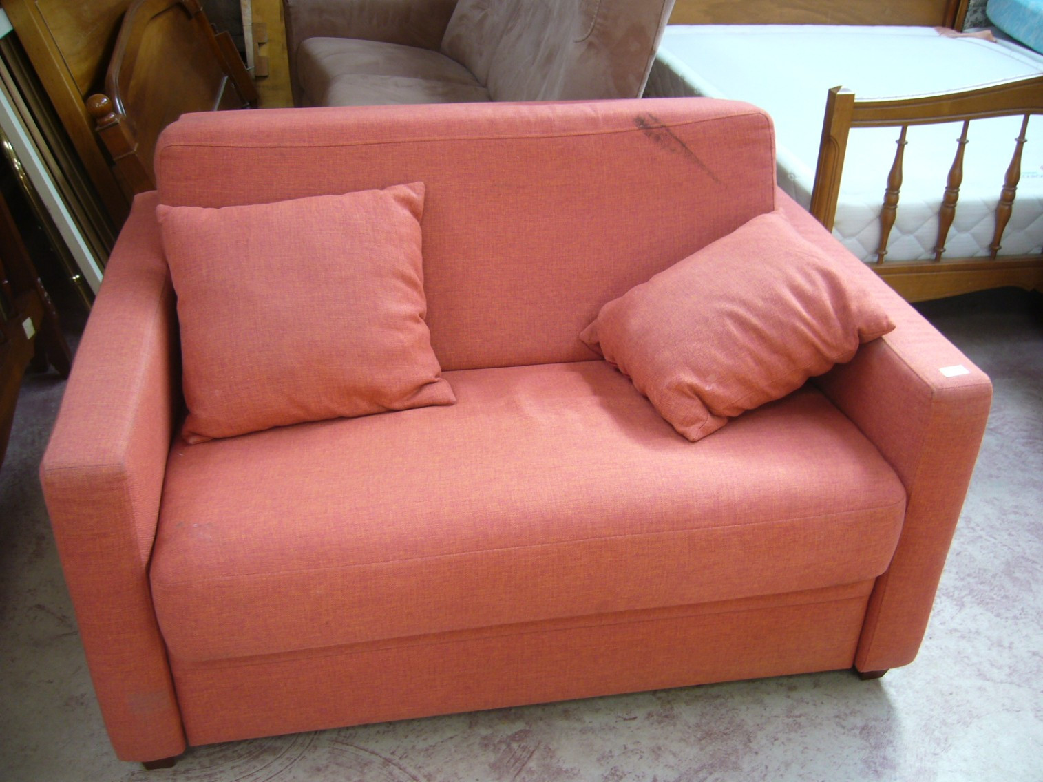 
                                                Meuble
                                                 Banquette orange, promotion