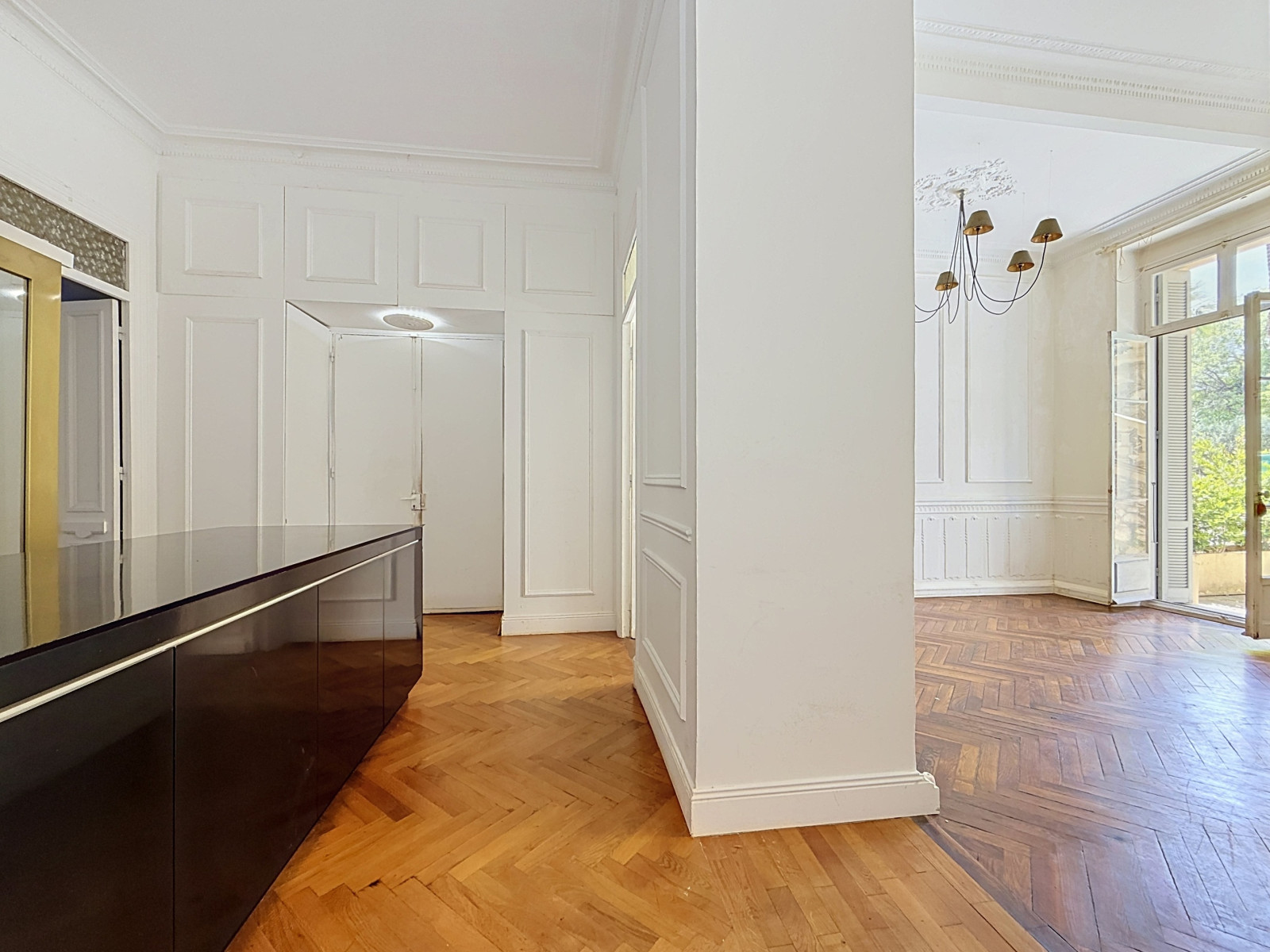 
                                                Vente
                                                 Bas Cimiez – Appartement bourgeois avec terrasse et parking
