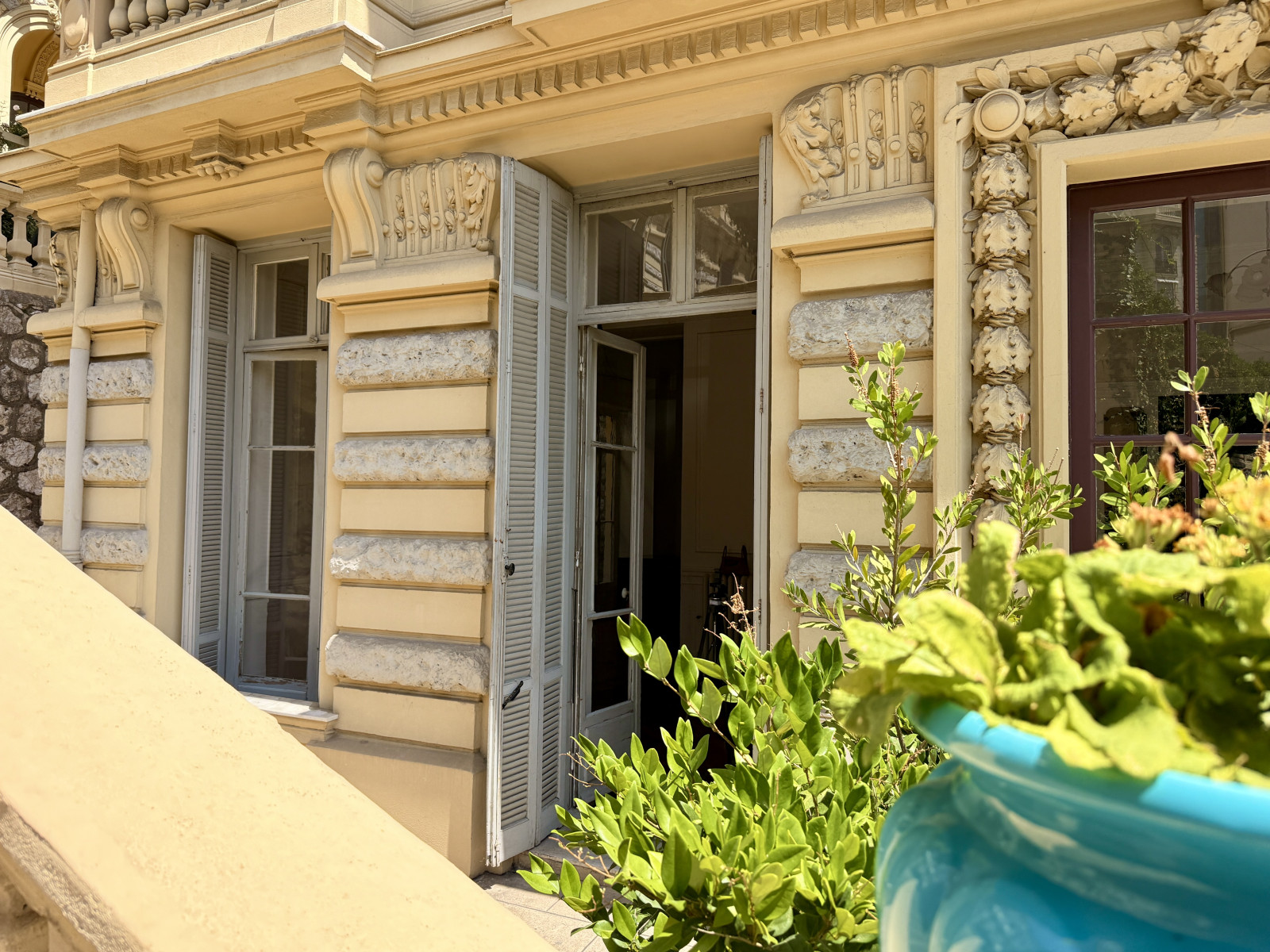 
                                                Vente
                                                 Bas Cimiez – Appartement bourgeois avec terrasse et parking