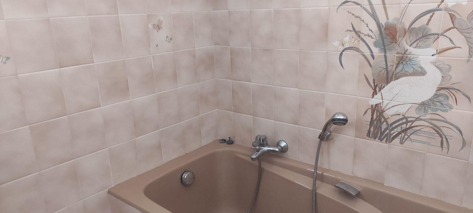 
                                                Location
                                                 Bas de villa a cuers