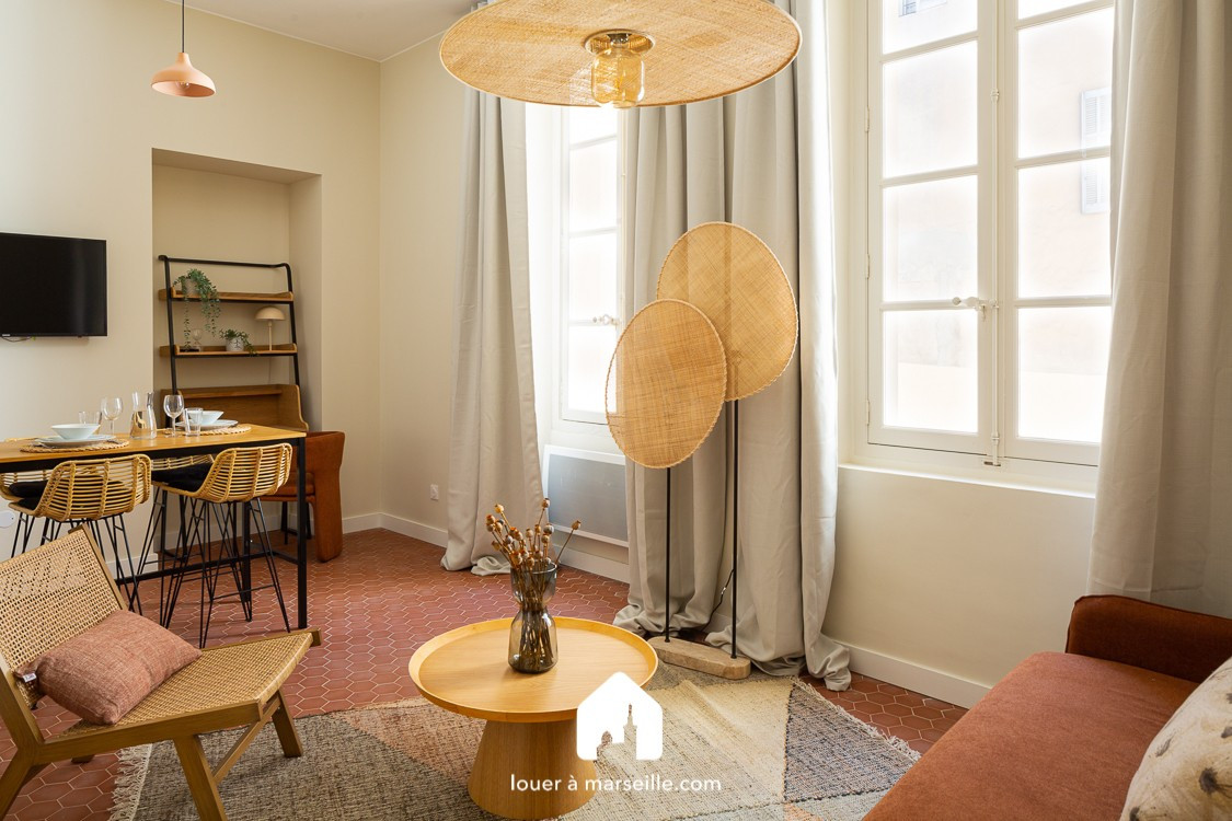 
                                                Location
                                                 Bastide Préfecture