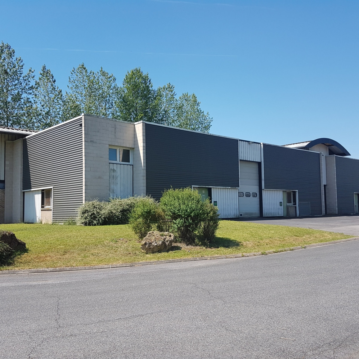 
                                                Vente
                                                 Bâtiment logistique à Charmes dans l'Aisne