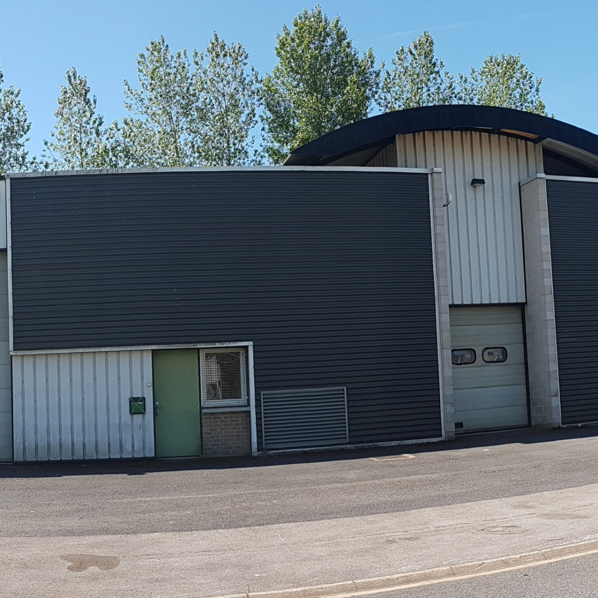 
                                                Vente
                                                 Bâtiment logistique à Charmes dans l'Aisne