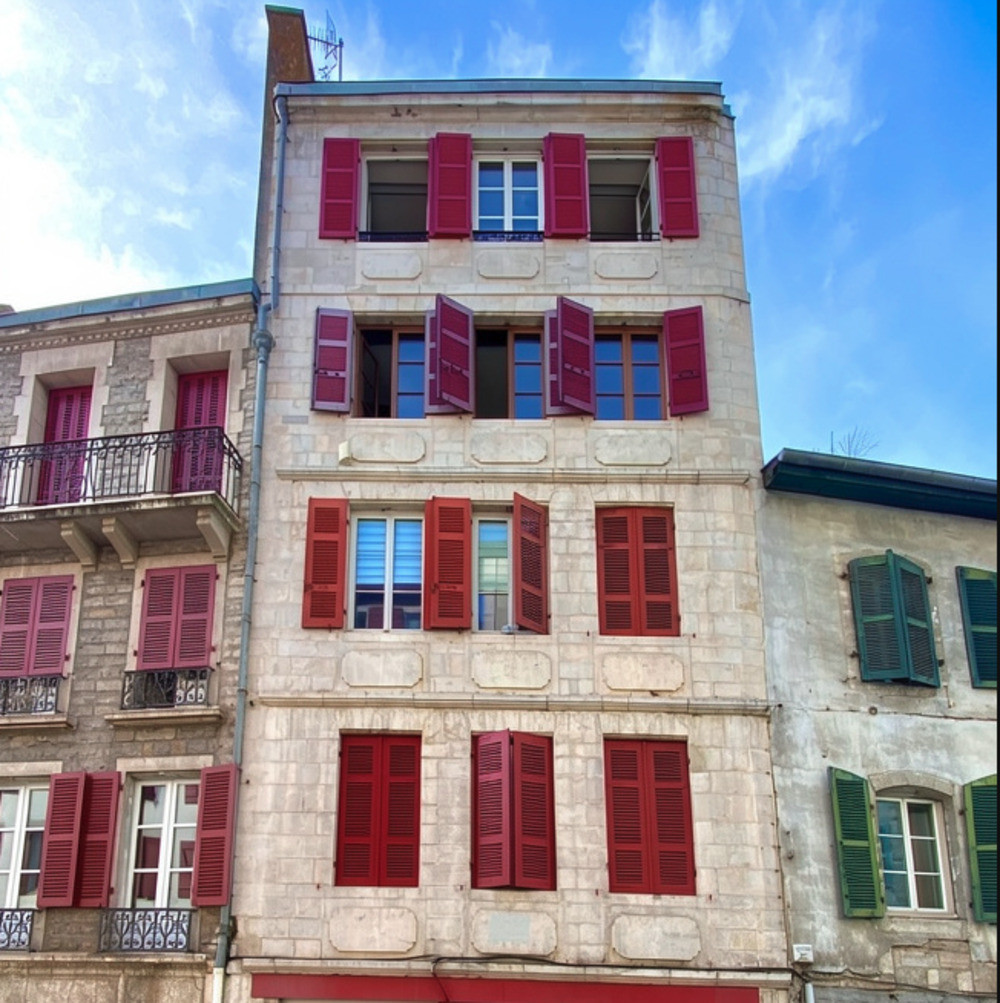 
                                                Vente
                                                 Bayonne – T3 de 75 m² à proximité immédiate d