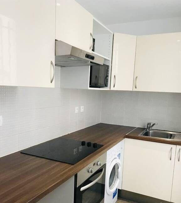 
                                                Location
                                                 Beau 2/3 pièces 45m² partiellement meublé