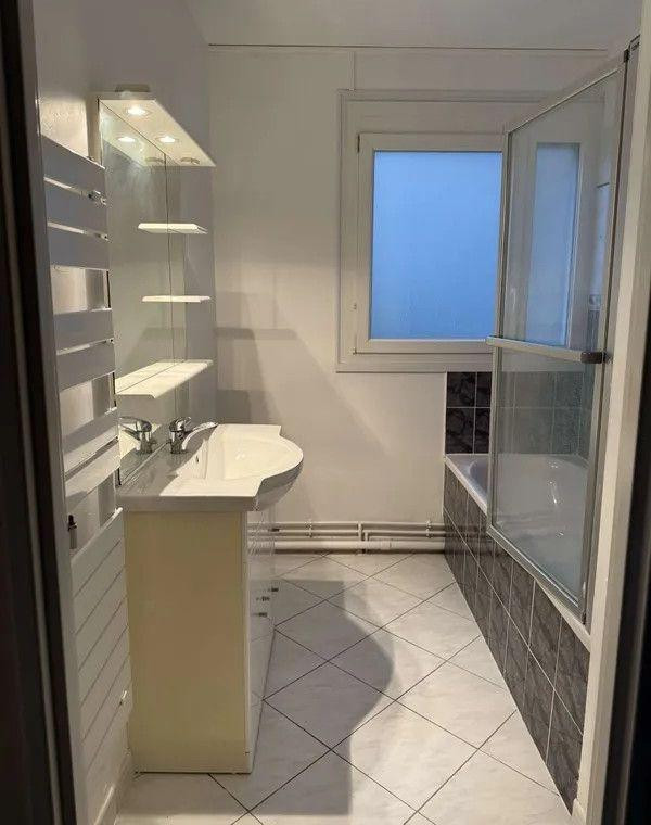 
                                                Location
                                                 Beau 2/3P 44m² proche du Tram et du Bus