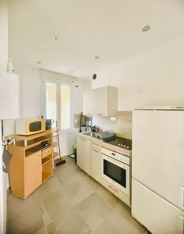 
                                                Location
                                                 Beau 2 pièces 30m2 proche de la plage des Catalans