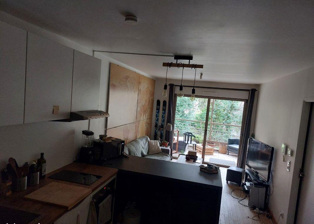 
                                                Location
                                                 Beau 2 pièces 40m² terrasse à Cachan