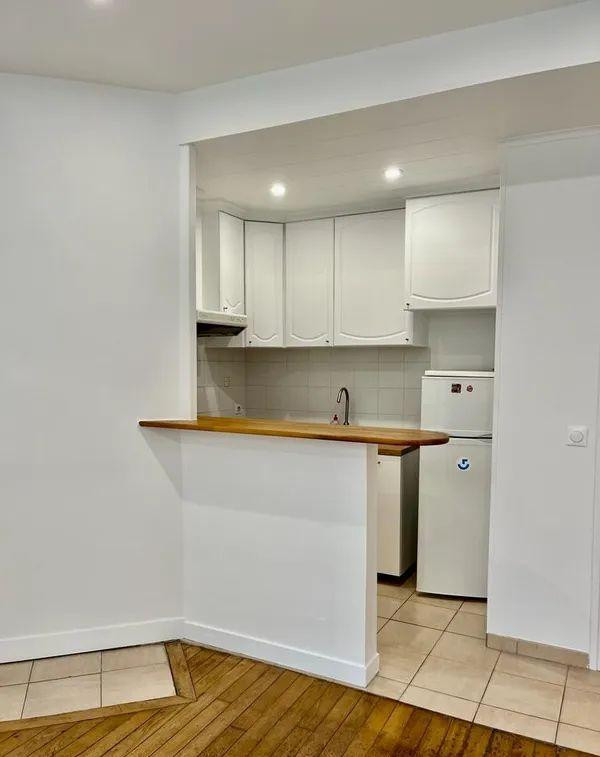 
                                                Location
                                                 Beau 2 pièces 43 m2 calme sur jardin à Boulogne