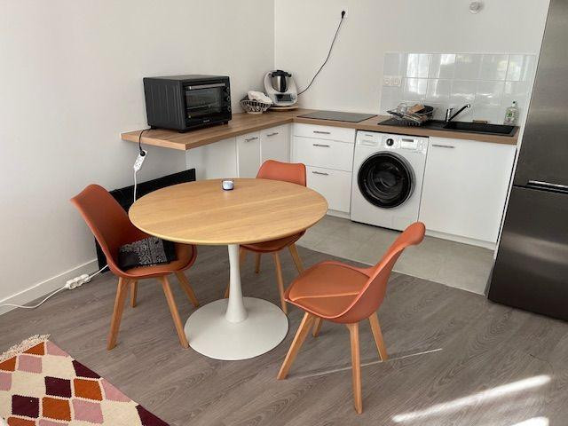 
                                                Location
                                                 Beau 2 Pièces 47m²