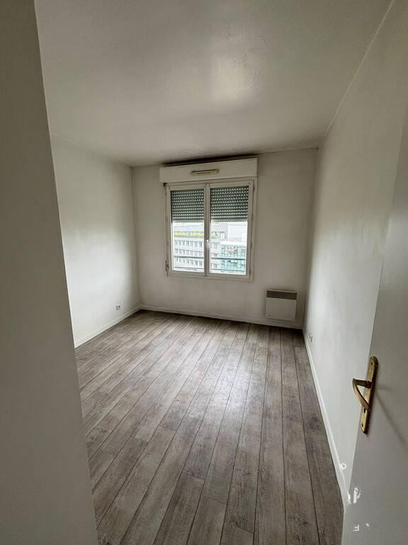 
                                                Location
                                                 Beau 2 pièces 50 m² Châtillon