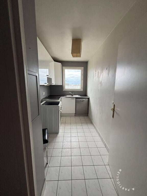 
                                                Location
                                                 Beau 2 pièces 50 m² Châtillon