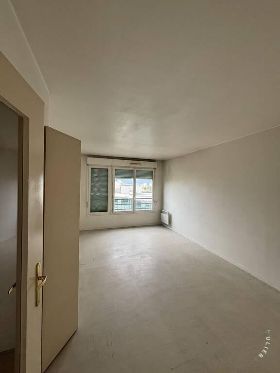 
                                                Location
                                                 Beau 2 pièces 50 m² Châtillon