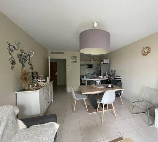 
                                                Location
                                                 Beau 2 pièces 54 m² avec balcon de 8 m²