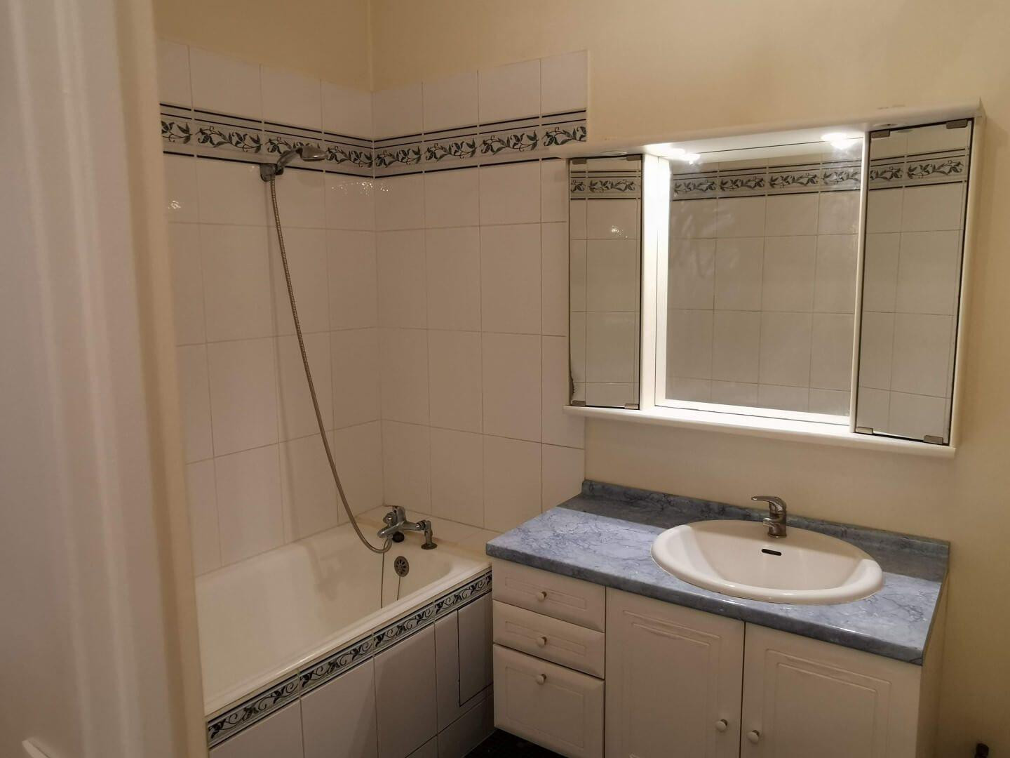 
                                                Location
                                                 Beau 2 pièces 64m² à louer quartier Val Fleury