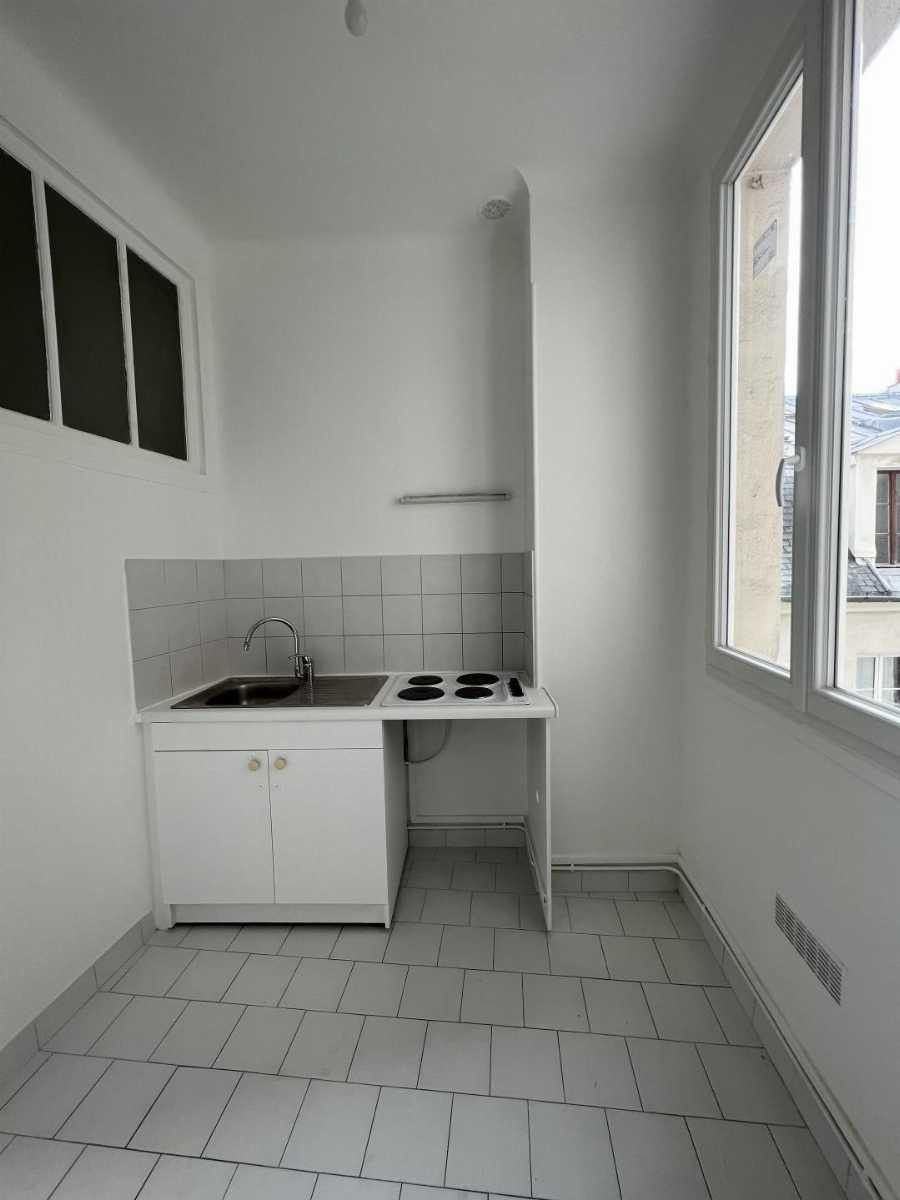 
                                                Location
                                                 Beau 2 pièces à Paris 6ème